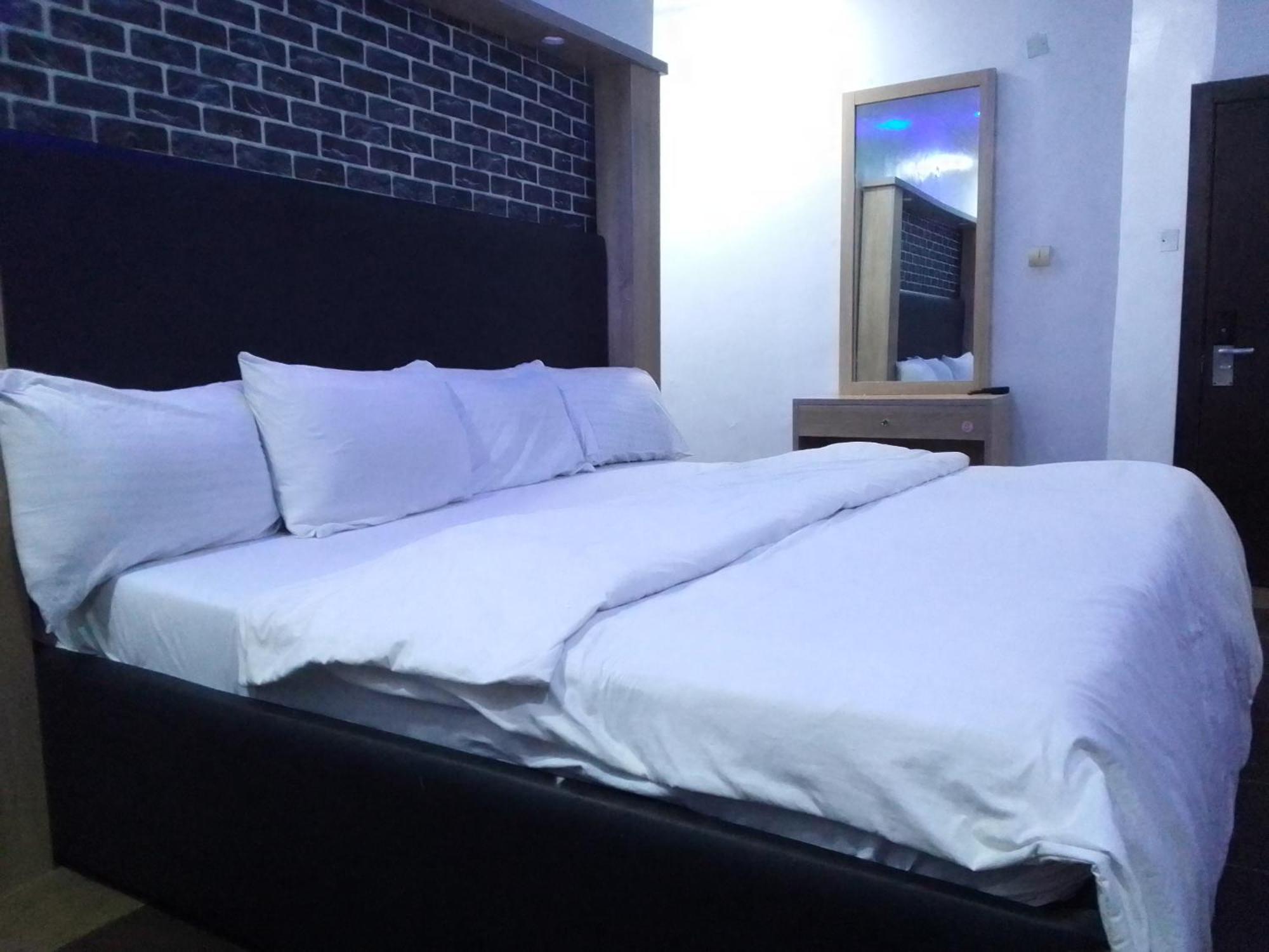 Exclusive Mansion Lekki Phase 1 Hotel Ilado Kültér fotó